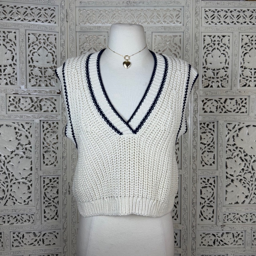 ese O ese Cream Chunky Sweater Vest Sz Small Sleeveless V Neck Old Money Preppy